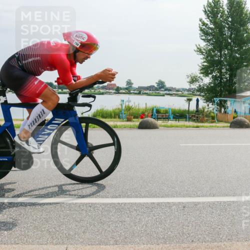 15.06.2025 - 27. Vierlanden-Triathlon H.Heesch http://msf.ph/oto/8017584 15.06.2025 10:07:40 Radfahren 158 meine-sportfotos.de