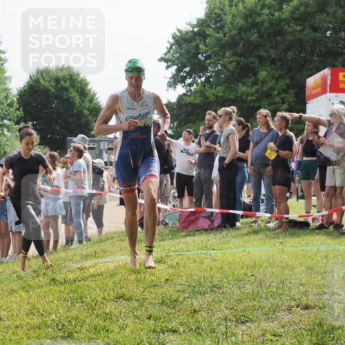 15.06.2025 - 27. Vierlanden-Triathlon KatJ http://msf.ph/oto/8017586 15.06.2025 10:16:56 Schwimmen 484, 501, 516, 551, 566, 595, 604, 633 meine-sportfotos.de
