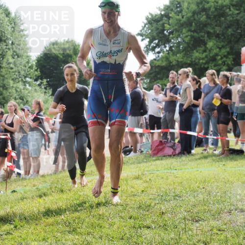15.06.2025 - 27. Vierlanden-Triathlon KatJ http://msf.ph/oto/8017594 15.06.2025 10:16:57 Schwimmen 471, 484, 501, 516, 551, 566, 595, 604, 610, 633 meine-sportfotos.de