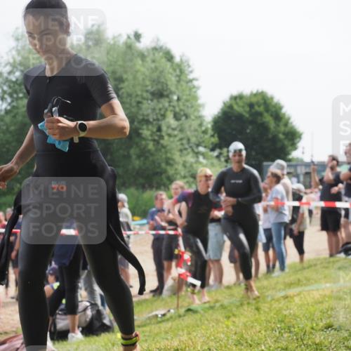 15.06.2025 - 27. Vierlanden-Triathlon KatJ http://msf.ph/oto/8017620 15.06.2025 10:16:59 Schwimmen 471, 484, 501, 551, 566, 595, 604, 610, 633 meine-sportfotos.de