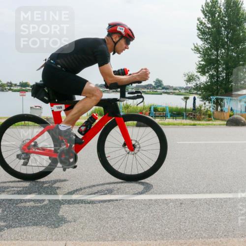 15.06.2025 - 27. Vierlanden-Triathlon H.Heesch http://msf.ph/oto/8017637 15.06.2025 10:09:24 Radfahren 23, 68, 169 meine-sportfotos.de