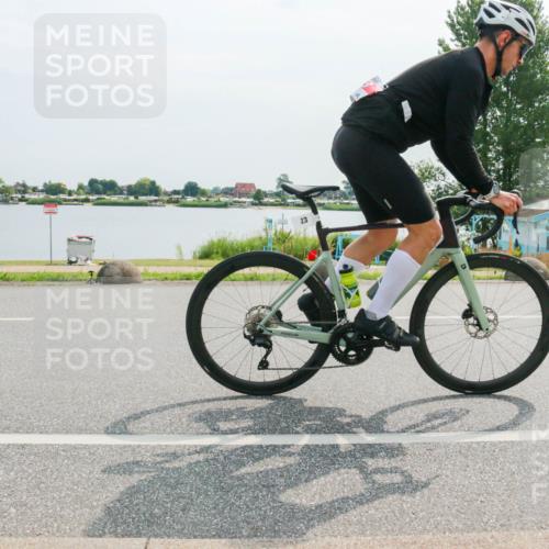 15.06.2025 - 27. Vierlanden-Triathlon H.Heesch http://msf.ph/oto/8017678 15.06.2025 10:09:27 Radfahren 23, 68, 169 meine-sportfotos.de
