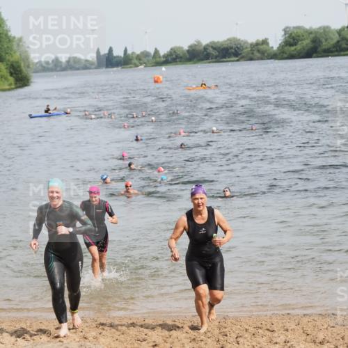 21.06.2025 - 27. Vierlanden-Triathlon MichiJ http://msf.ph/oto/8017696 15.06.2026 10:18:02 Schwimmen 515, 550, 571, 629 meine-sportfotos.de