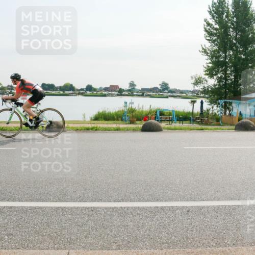 15.06.2025 - 27. Vierlanden-Triathlon H.Heesch http://msf.ph/oto/8017704 15.06.2025 09:20:21 Radfahren 224 meine-sportfotos.de