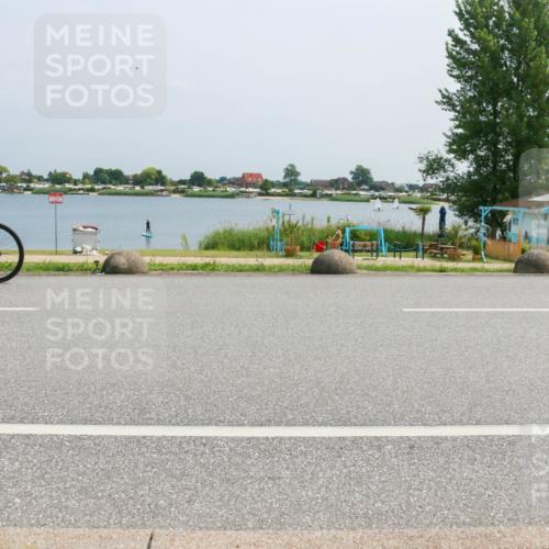 21.06.2025 - 27. Vierlanden-Triathlon H.Heesch http://msf.ph/oto/8017707 15.06.2025 11:59:39 Radfahren 661, 672, 719, 921 meine-sportfotos.de
