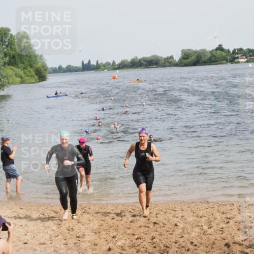 21.06.2025 - 27. Vierlanden-Triathlon MichiJ http://msf.ph/oto/8017712 15.06.2026 10:18:03 Schwimmen 515, 550, 571, 629 meine-sportfotos.de