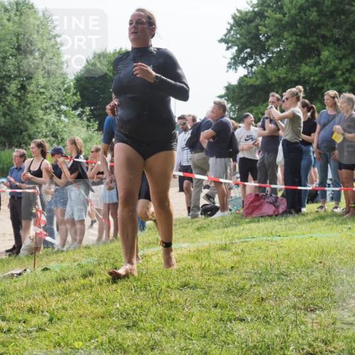 15.06.2025 - 27. Vierlanden-Triathlon KatJ http://msf.ph/oto/8017715 15.06.2025 10:17:05 Schwimmen 471, 479, 484, 510, 551, 566, 567, 595, 602, 610 meine-sportfotos.de