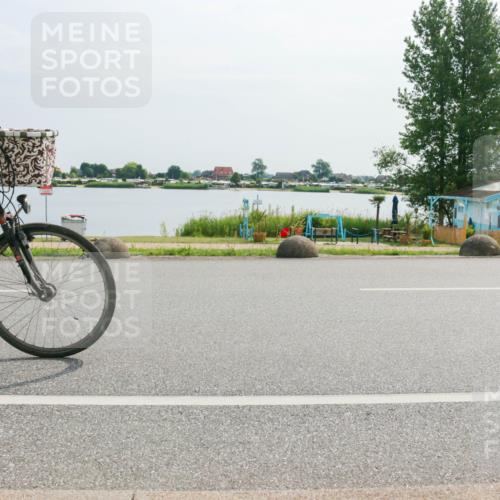 15.06.2025 - 27. Vierlanden-Triathlon H.Heesch http://msf.ph/oto/8017725 15.06.2025 10:10:43 Radfahren 25, 390, 432 meine-sportfotos.de