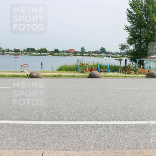 21.06.2025 - 27. Vierlanden-Triathlon H.Heesch http://msf.ph/oto/8017751 15.06.2025 11:59:41 Radfahren 661, 672, 719, 921 meine-sportfotos.de
