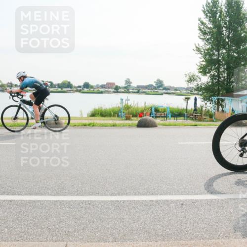 15.06.2025 - 27. Vierlanden-Triathlon H.Heesch http://msf.ph/oto/8017767 15.06.2025 09:20:29 Radfahren 75, 94, 191, 229 meine-sportfotos.de