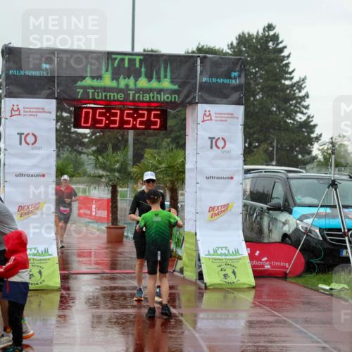 15.06.2025 - 7 Türme Triathlon Michael Strokosch http://msf.ph/oto/8017770 15.06.2025 15:35:25 Ziel 281 meine-sportfotos.de