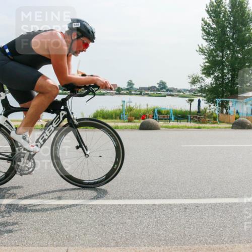 15.06.2025 - 27. Vierlanden-Triathlon H.Heesch http://msf.ph/oto/8017785 15.06.2025 10:11:10 Radfahren 188, 196, 453 meine-sportfotos.de