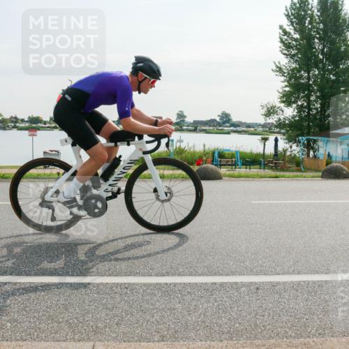 15.06.2025 - 27. Vierlanden-Triathlon H.Heesch http://msf.ph/oto/8017786 15.06.2025 09:20:41 Radfahren 5, 73 meine-sportfotos.de