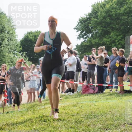 15.06.2025 - 27. Vierlanden-Triathlon KatJ http://msf.ph/oto/8017794 15.06.2025 10:17:09 Schwimmen 471, 479, 484, 510, 556, 566, 567, 602, 610 meine-sportfotos.de
