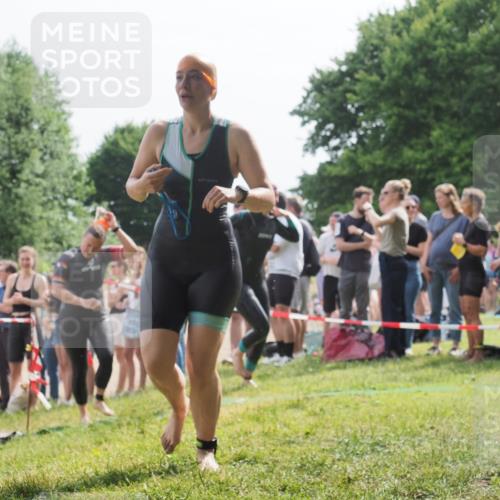 15.06.2025 - 27. Vierlanden-Triathlon KatJ http://msf.ph/oto/8017803 15.06.2025 10:17:09 Schwimmen 471, 479, 484, 510, 556, 566, 567, 602, 610 meine-sportfotos.de