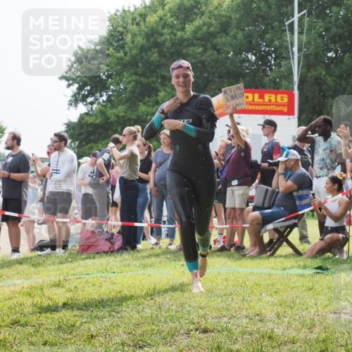 15.06.2025 - 27. Vierlanden-Triathlon KatJ http://msf.ph/oto/8017824 15.06.2025 10:17:11 Schwimmen 471, 479, 510, 556, 567, 602, 610 meine-sportfotos.de