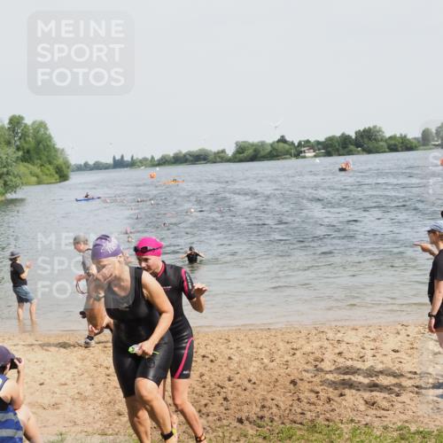 21.06.2025 - 27. Vierlanden-Triathlon MichiJ http://msf.ph/oto/8017830 15.06.2026 10:18:07 Schwimmen 515, 550, 629 meine-sportfotos.de