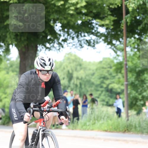 15.06.2025 - 7 Türme Triathlon Yannick Fuchs http://msf.ph/oto/8017842 15.06.2025 13:31:09 Radfahren 386, 512, 621, 938, 1166 meine-sportfotos.de