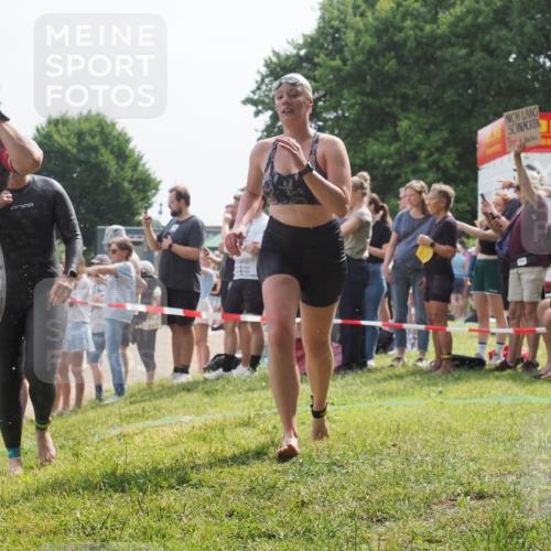 15.06.2025 - 27. Vierlanden-Triathlon KatJ http://msf.ph/oto/8017850 15.06.2025 10:17:13 Schwimmen 471, 479, 510, 556, 567, 575, 602, 610 meine-sportfotos.de