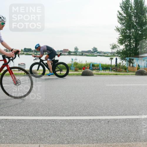 15.06.2025 - 27. Vierlanden-Triathlon H.Heesch http://msf.ph/oto/8017866 15.06.2025 09:21:25 Radfahren 2, 7, 35, 147, 165 meine-sportfotos.de
