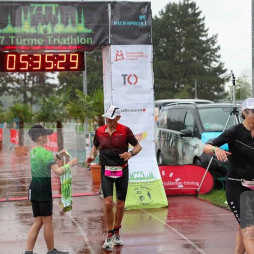 15.06.2025 - 7 Türme Triathlon Michael Strokosch http://msf.ph/oto/8017878 15.06.2025 15:35:29 Ziel 281 meine-sportfotos.de