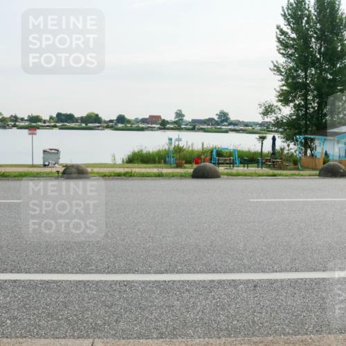15.06.2025 - 27. Vierlanden-Triathlon H.Heesch http://msf.ph/oto/8017883 15.06.2025 09:21:25 Radfahren 2, 7, 35, 147, 165 meine-sportfotos.de