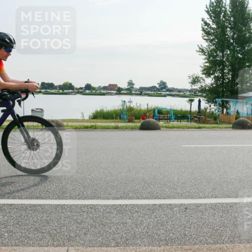 15.06.2025 - 27. Vierlanden-Triathlon H.Heesch http://msf.ph/oto/8017894 15.06.2025 09:21:37 Radfahren 130 meine-sportfotos.de