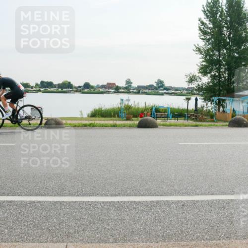 15.06.2025 - 27. Vierlanden-Triathlon H.Heesch http://msf.ph/oto/8017902 15.06.2025 09:21:42 Radfahren 218 meine-sportfotos.de