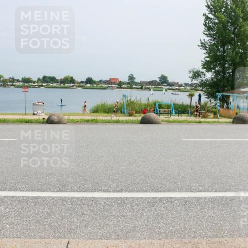 21.06.2025 - 27. Vierlanden-Triathlon H.Heesch http://msf.ph/oto/8017910 15.06.2025 11:59:47 Radfahren 757, 811, 919 meine-sportfotos.de
