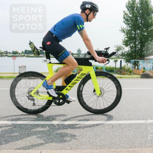 15.06.2025 - 27. Vierlanden-Triathlon H.Heesch http://msf.ph/oto/8017911 15.06.2025 10:11:43 Radfahren 15, 17, 84, 173, 416, 1398 meine-sportfotos.de