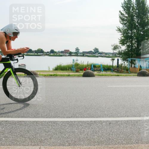 15.06.2025 - 27. Vierlanden-Triathlon H.Heesch http://msf.ph/oto/8017913 15.06.2025 09:22:00 Radfahren 11 meine-sportfotos.de