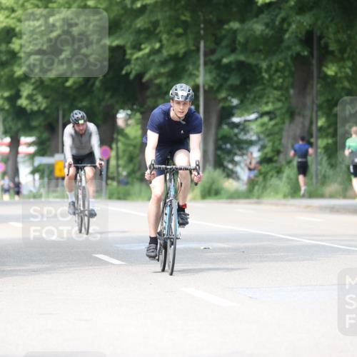 15.06.2025 - 7 Türme Triathlon Yannick Fuchs http://msf.ph/oto/8017957 15.06.2025 13:31:15 Radfahren 386, 741, 938, 1166 meine-sportfotos.de