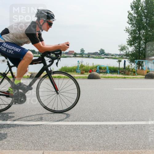15.06.2025 - 27. Vierlanden-Triathlon H.Heesch http://msf.ph/oto/8017978 15.06.2025 10:13:28 Radfahren 90 meine-sportfotos.de