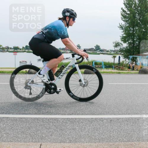 15.06.2025 - 27. Vierlanden-Triathlon H.Heesch http://msf.ph/oto/8017990 15.06.2025 11:14:24 Radfahren 160, 380 meine-sportfotos.de
