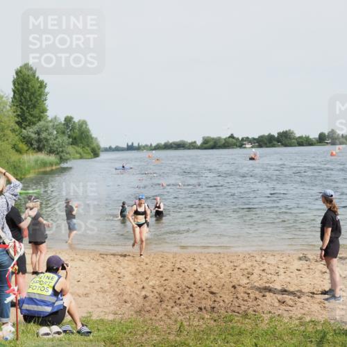 21.06.2025 - 27. Vierlanden-Triathlon MichiJ http://msf.ph/oto/8018034 15.06.2026 10:18:22 Schwimmen 495, 535, 568, 586 meine-sportfotos.de