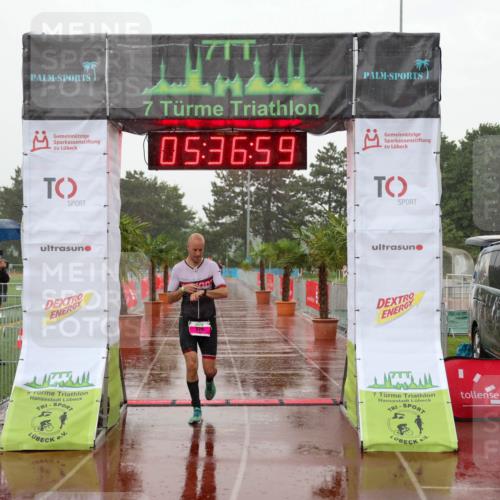 15.06.2025 - 7 Türme Triathlon Michael Strokosch http://msf.ph/oto/8018043 15.06.2025 15:36:59 Ziel 339 meine-sportfotos.de