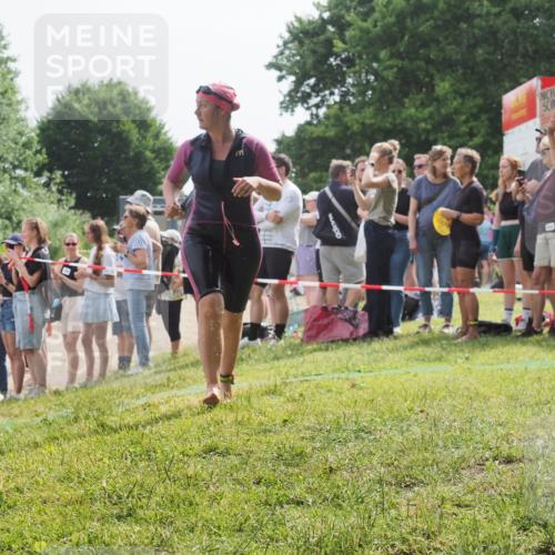 15.06.2025 - 27. Vierlanden-Triathlon KatJ http://msf.ph/oto/8018048 15.06.2025 10:17:22 Schwimmen 529, 556, 575, 581, 584 meine-sportfotos.de
