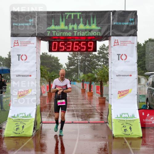 15.06.2025 - 7 Türme Triathlon Michael Strokosch http://msf.ph/oto/8018060 15.06.2025 15:36:59 Ziel 339 meine-sportfotos.de