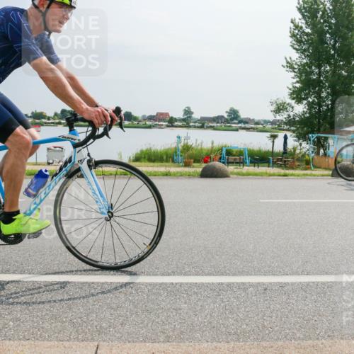 15.06.2025 - 27. Vierlanden-Triathlon H.Heesch http://msf.ph/oto/8018065 15.06.2025 10:14:59 Radfahren 83, 203, 455 meine-sportfotos.de