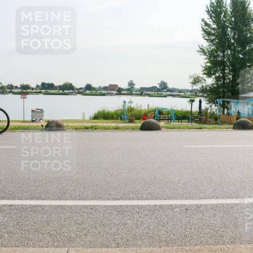 15.06.2025 - 27. Vierlanden-Triathlon H.Heesch http://msf.ph/oto/8018068 15.06.2025 09:23:24 Radfahren 198, 201 meine-sportfotos.de