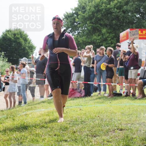 15.06.2025 - 27. Vierlanden-Triathlon KatJ http://msf.ph/oto/8018077 15.06.2025 10:17:22 Schwimmen 529, 556, 575, 581, 584 meine-sportfotos.de