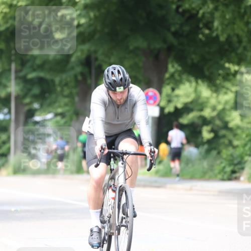 15.06.2025 - 7 Türme Triathlon Yannick Fuchs http://msf.ph/oto/8018078 15.06.2025 13:31:17 Radfahren 741, 938, 1166 meine-sportfotos.de