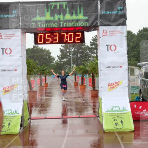 15.06.2025 - 7 Türme Triathlon Michael Strokosch http://msf.ph/oto/8018084 15.06.2025 15:37:02 Ziel 298, 339 meine-sportfotos.de