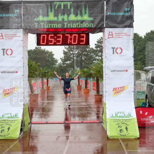 15.06.2025 - 7 Türme Triathlon Michael Strokosch http://msf.ph/oto/8018093 15.06.2025 15:37:02 Ziel 298, 339 meine-sportfotos.de