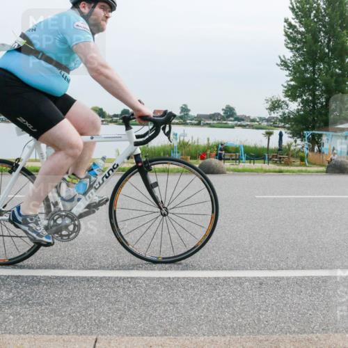 15.06.2025 - 27. Vierlanden-Triathlon H.Heesch http://msf.ph/oto/8018102 15.06.2025 11:14:30 Radfahren 19, 380, 663, 855 meine-sportfotos.de