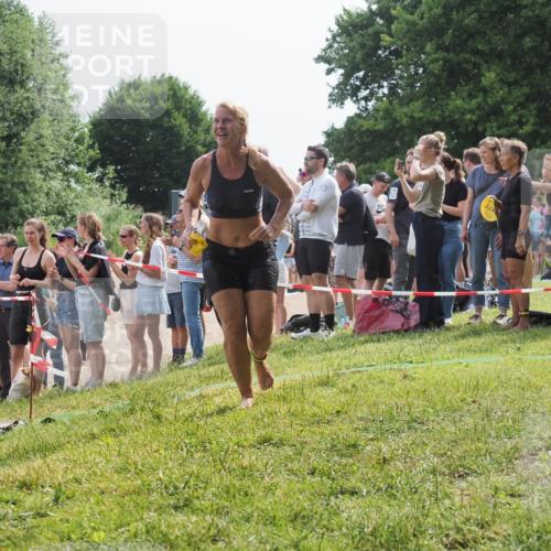 15.06.2025 - 27. Vierlanden-Triathlon KatJ http://msf.ph/oto/8018117 15.06.2025 10:17:24 Schwimmen 529, 575, 581, 584 meine-sportfotos.de