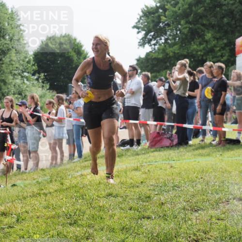 15.06.2025 - 27. Vierlanden-Triathlon KatJ http://msf.ph/oto/8018136 15.06.2025 10:17:25 Schwimmen 529, 575, 581, 582, 584, 594 meine-sportfotos.de