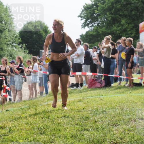 15.06.2025 - 27. Vierlanden-Triathlon KatJ http://msf.ph/oto/8018146 15.06.2025 10:17:25 Schwimmen 529, 575, 581, 582, 584, 594 meine-sportfotos.de