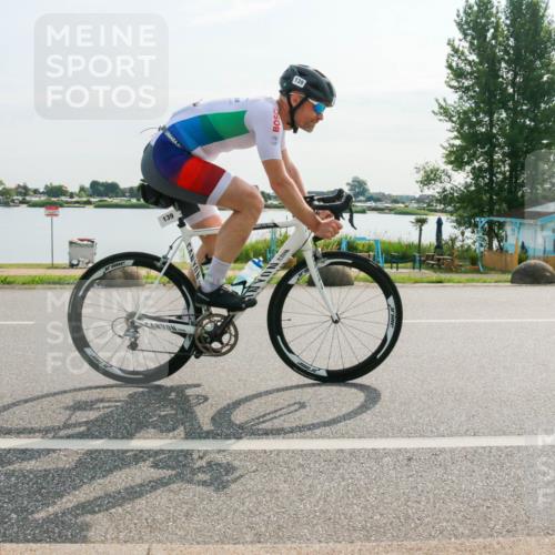 15.06.2025 - 27. Vierlanden-Triathlon H.Heesch http://msf.ph/oto/8018148 15.06.2025 09:23:44 Radfahren 139 meine-sportfotos.de
