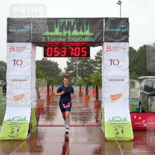 15.06.2025 - 7 Türme Triathlon Michael Strokosch http://msf.ph/oto/8018151 15.06.2025 15:37:04 Ziel 298, 339 meine-sportfotos.de